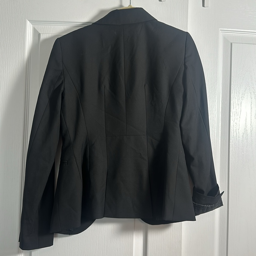 The Limited Sz 2 Suit Jacket black - EUC - Picture 5 of 6